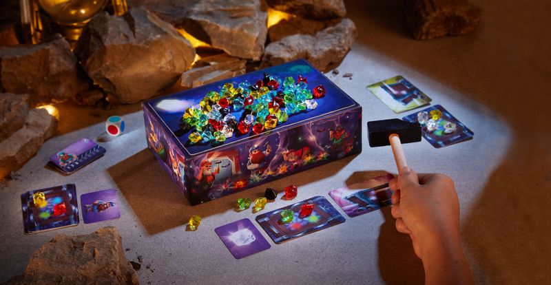 ХАБА Настолна игра с бляскав сюжет ТЪРСАЧИ НА СЪКРОВИЩА (5+)